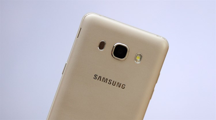 Điện thoại Samsung Galaxy J5 (2016)