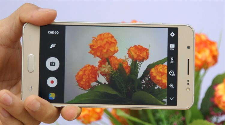 Điện thoại Samsung Galaxy J5 (2016)