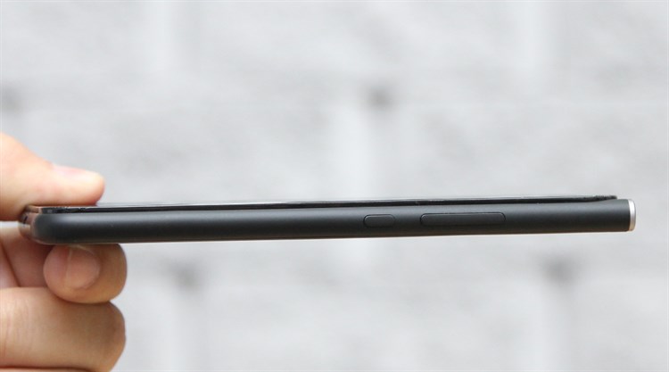 Điện thoại Obi Worldphone MV1 Màu Đen