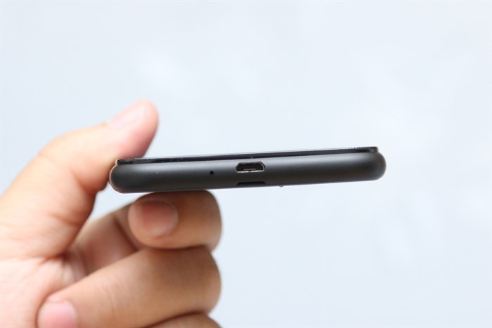 Điện thoại Obi Worldphone MV1 Màu Đen