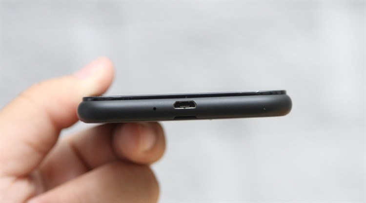 Điện thoại Obi Worldphone MV1 Màu Đen