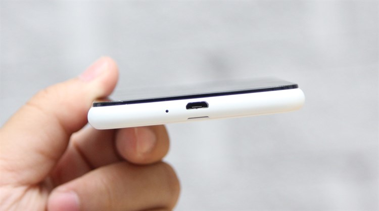 Điện thoại Obi Worldphone MV1 Màu Trắng