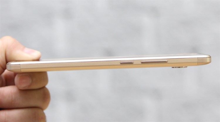 Điện thoại ZTE Blade Wave 3