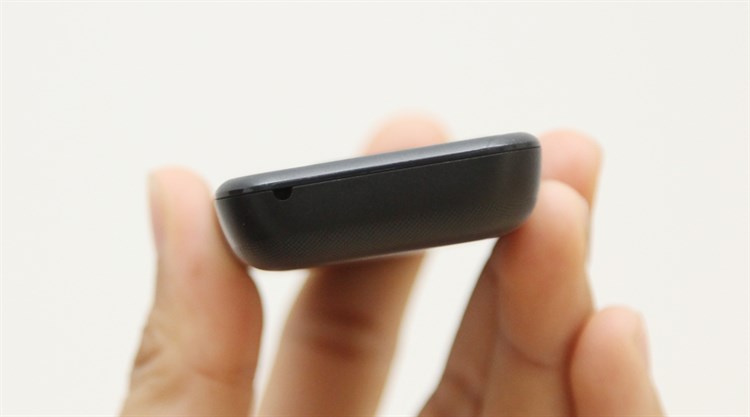 Điện thoại Philips E105 Màu Đen