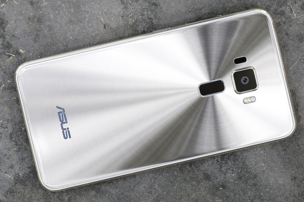 Asus Zenfone 3 ZE552KL - 10