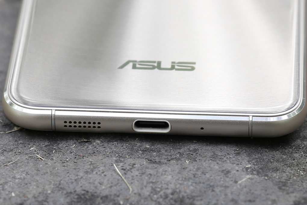 Asus Zenfone 3 ZE552KL - 23