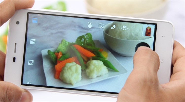 Điện thoại Q Vita