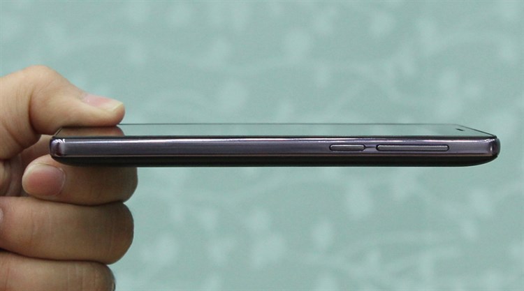 Điện thoại Q Nice