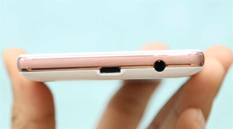 Điện thoại Q Nice