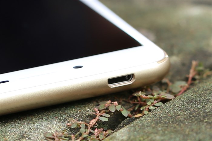 Điện thoại Mobiistar Lai Yuna C