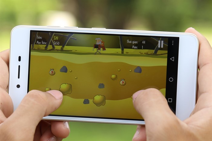 Điện thoại Mobiistar Lai Yuna C