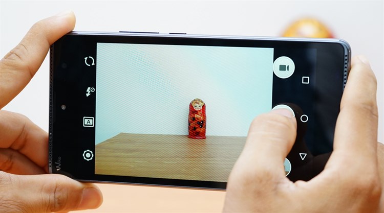 Điện thoại Wiko Robby