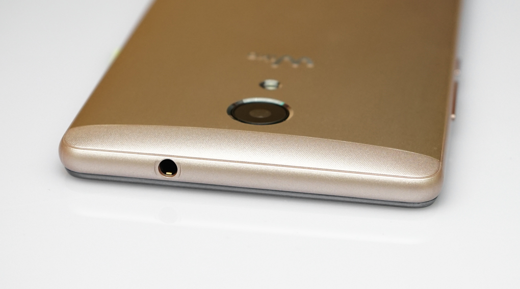 Điện thoại Wiko Robby