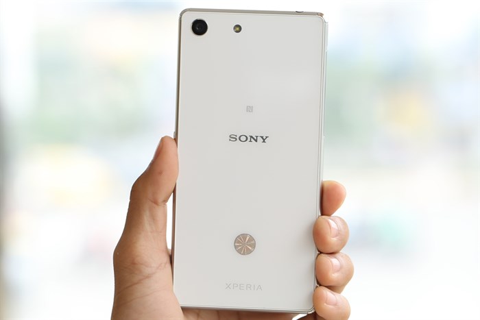 Điện thoại Sony Xperia M5 (Single SIM)