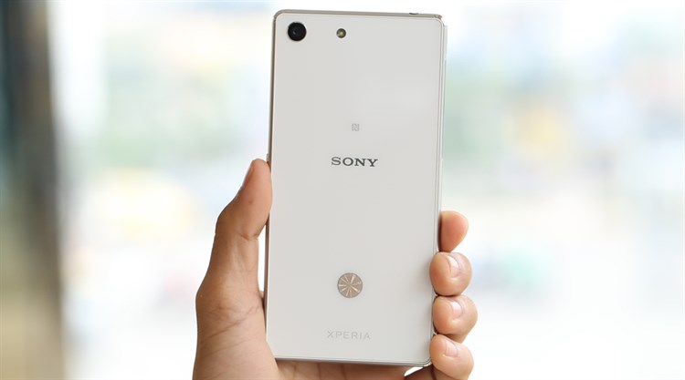 Điện thoại Sony Xperia M5 (Single SIM)