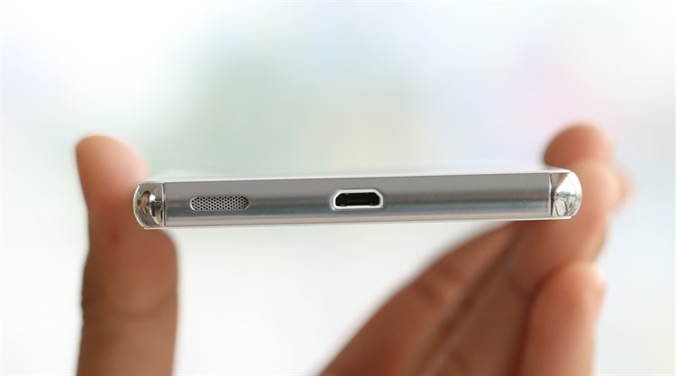 Điện thoại Sony Xperia M5 (Single SIM)