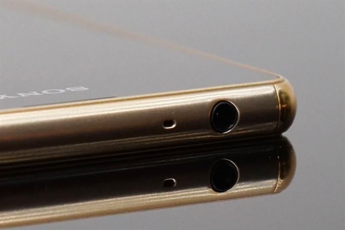 Điện thoại Sony Xperia M5 (Single SIM)