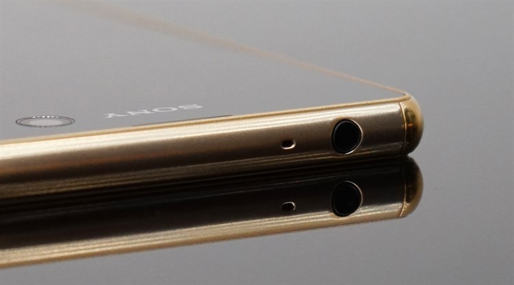 Điện thoại Sony Xperia M5 (Single SIM)