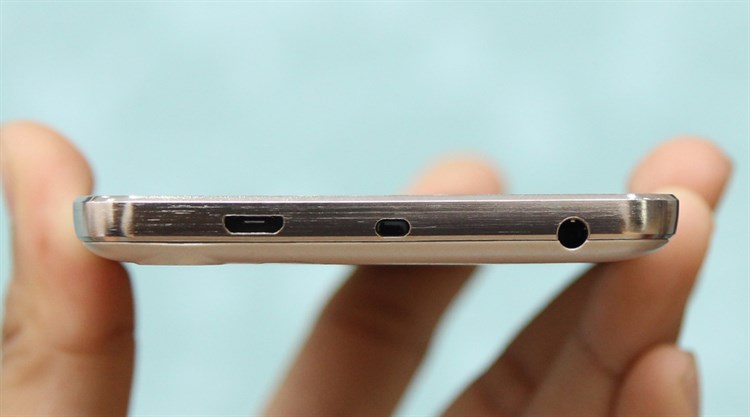 Điện thoại Q Vita S