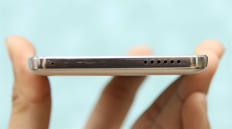 Điện thoại Q Vita S