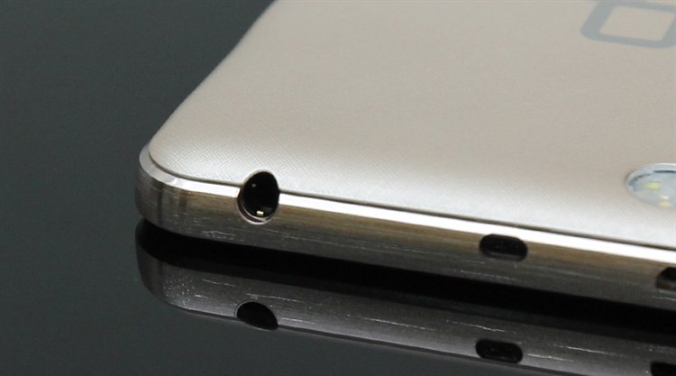 Điện thoại Q Vita S