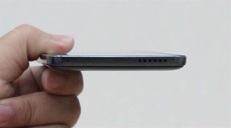 Điện thoại Q Vita S