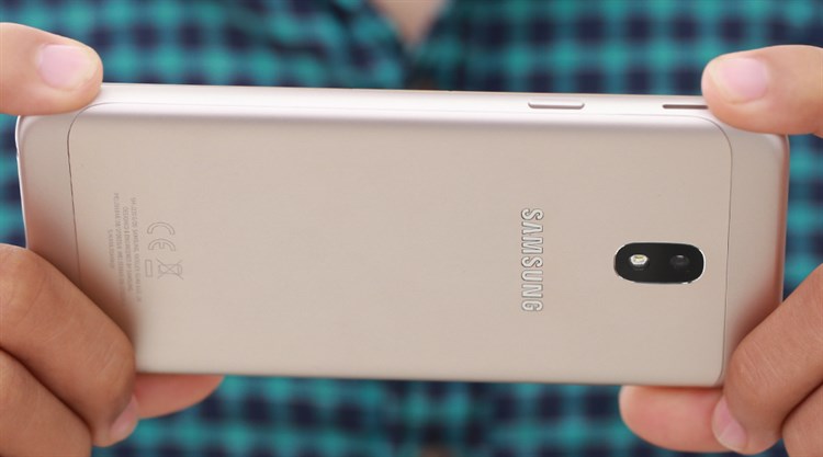 Điện thoại Samsung Galaxy J3 Pro Màu Vàng đồng