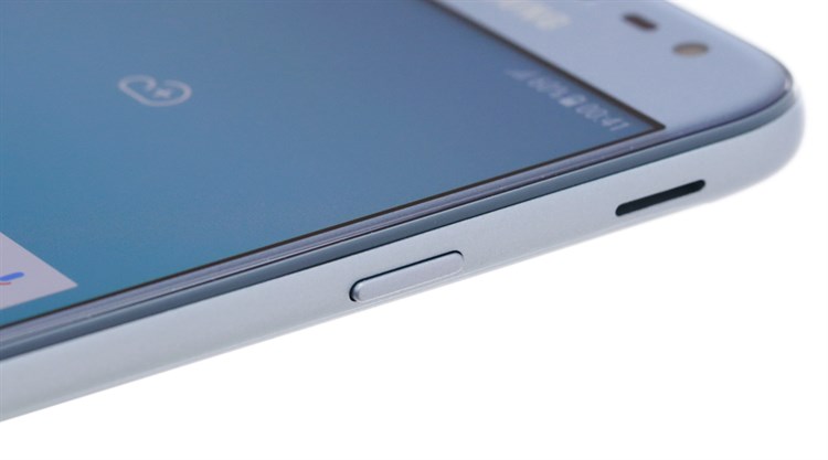 Điện thoại Samsung Galaxy J3 Pro