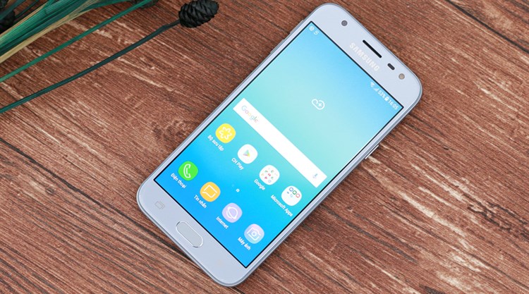Điện thoại Samsung Galaxy J3 Pro