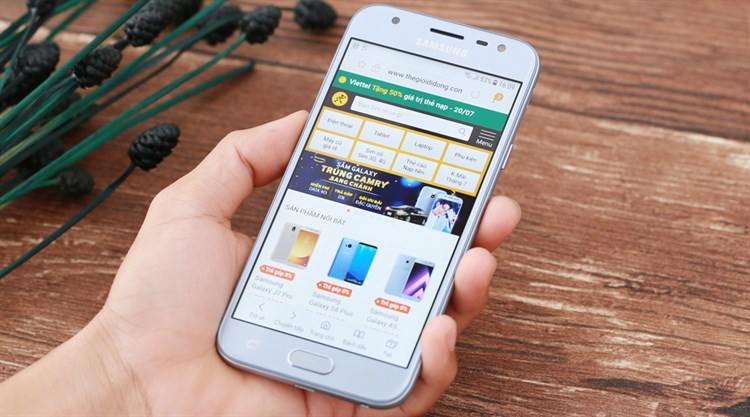 Điện thoại Samsung Galaxy J3 Pro