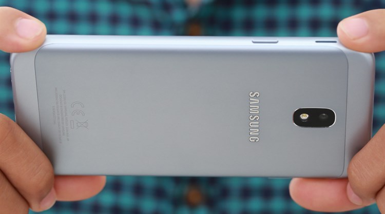 Điện thoại Samsung Galaxy J3 Pro