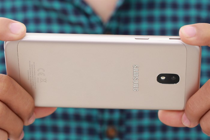 Điện thoại Samsung Galaxy J3 Pro