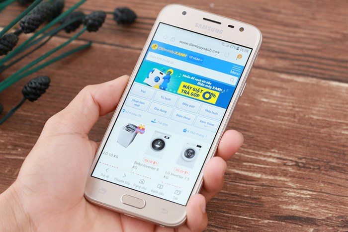 Điện thoại Samsung Galaxy J3 Pro