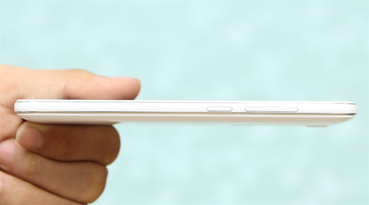 Điện thoại Obi Worldphone S507 Màu Trắng