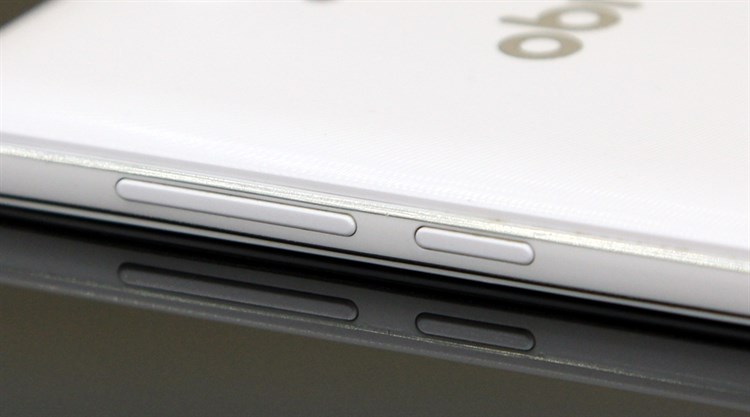 Điện thoại Obi Worldphone S507 Màu Trắng