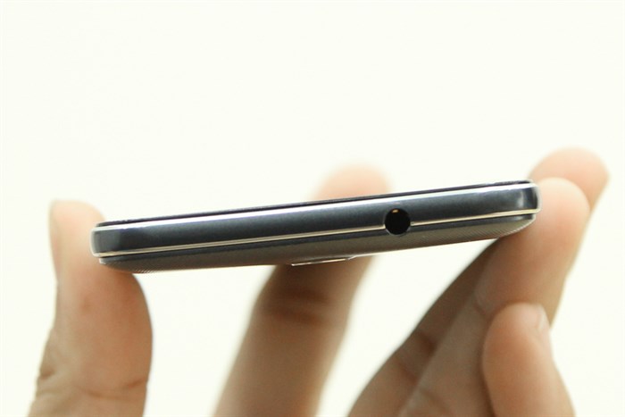 Điện thoại Obi Worldphone S507 Màu Xanh đen