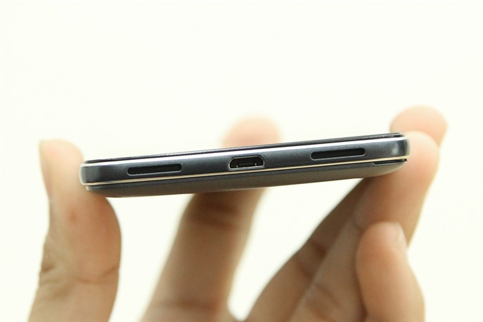 Điện thoại Obi Worldphone S507 Màu Xanh đen