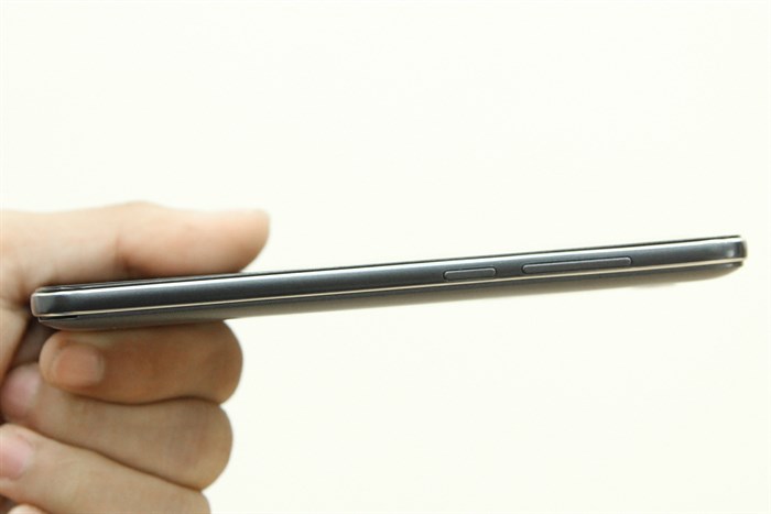 Điện thoại Obi Worldphone S507 Màu Xanh đen