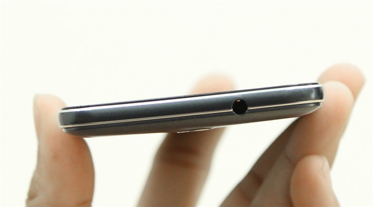 Điện thoại Obi Worldphone S507 Màu Xanh đen