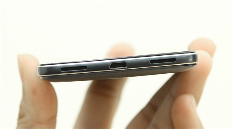 Điện thoại Obi Worldphone S507 Màu Xanh đen