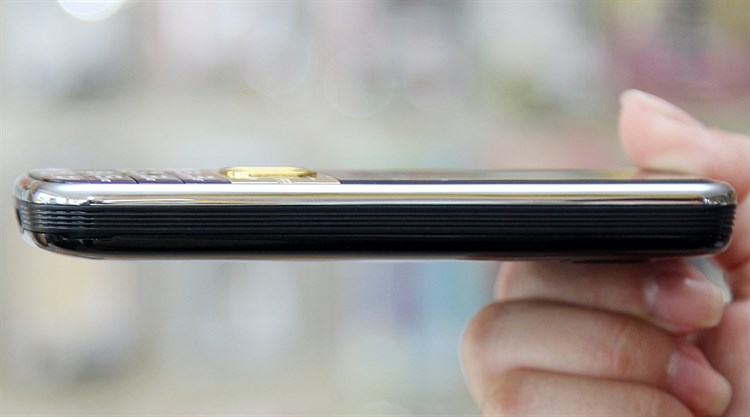 Điện thoại MOBELL M389 Màu Đen