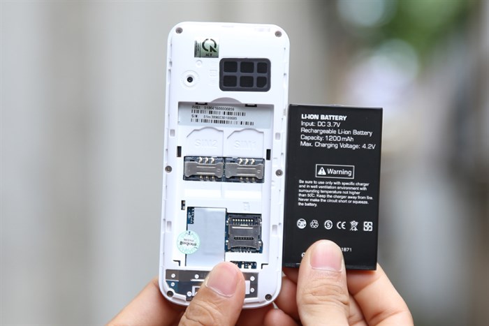 Điện thoại MOBELL M389 Màu Trắng