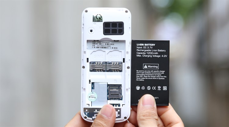 Điện thoại MOBELL M389 Màu Trắng