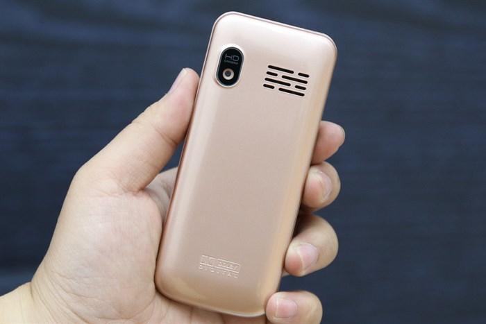 Điện thoại MOBELL M389 Màu Vàng đồng