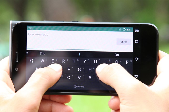 Điện thoại Obi Worldphone MV1 2GB (Cyanogen)