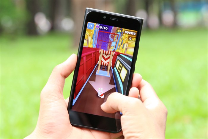 Điện thoại Obi Worldphone MV1 2GB (Cyanogen)