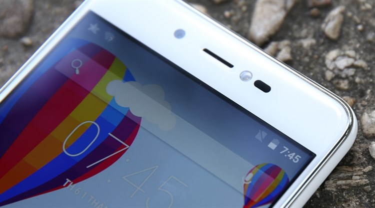 Điện thoại Mobiistar LAI Zumbo J