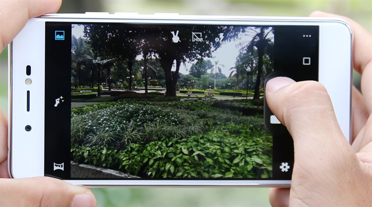 Điện thoại Mobiistar LAI Zumbo J