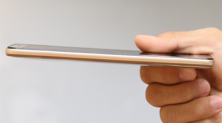 Điện thoại Mobiistar Lai Zumbo S