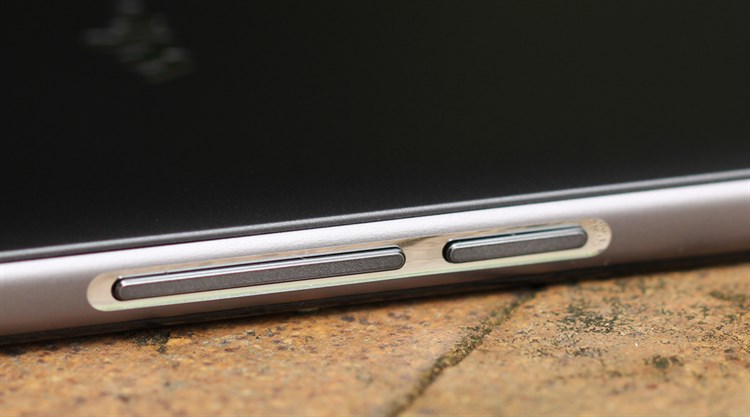 Điện thoại Wiko U Feel